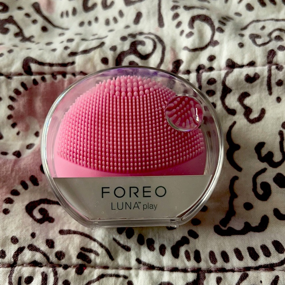 Foreo: LUNA Play T-Sonic Facial Massager: NEW!!!